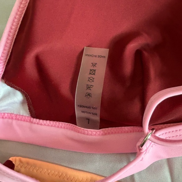 Stylish Women's Swimwear Set in Burgundy and Pink - Picture 10 of 16